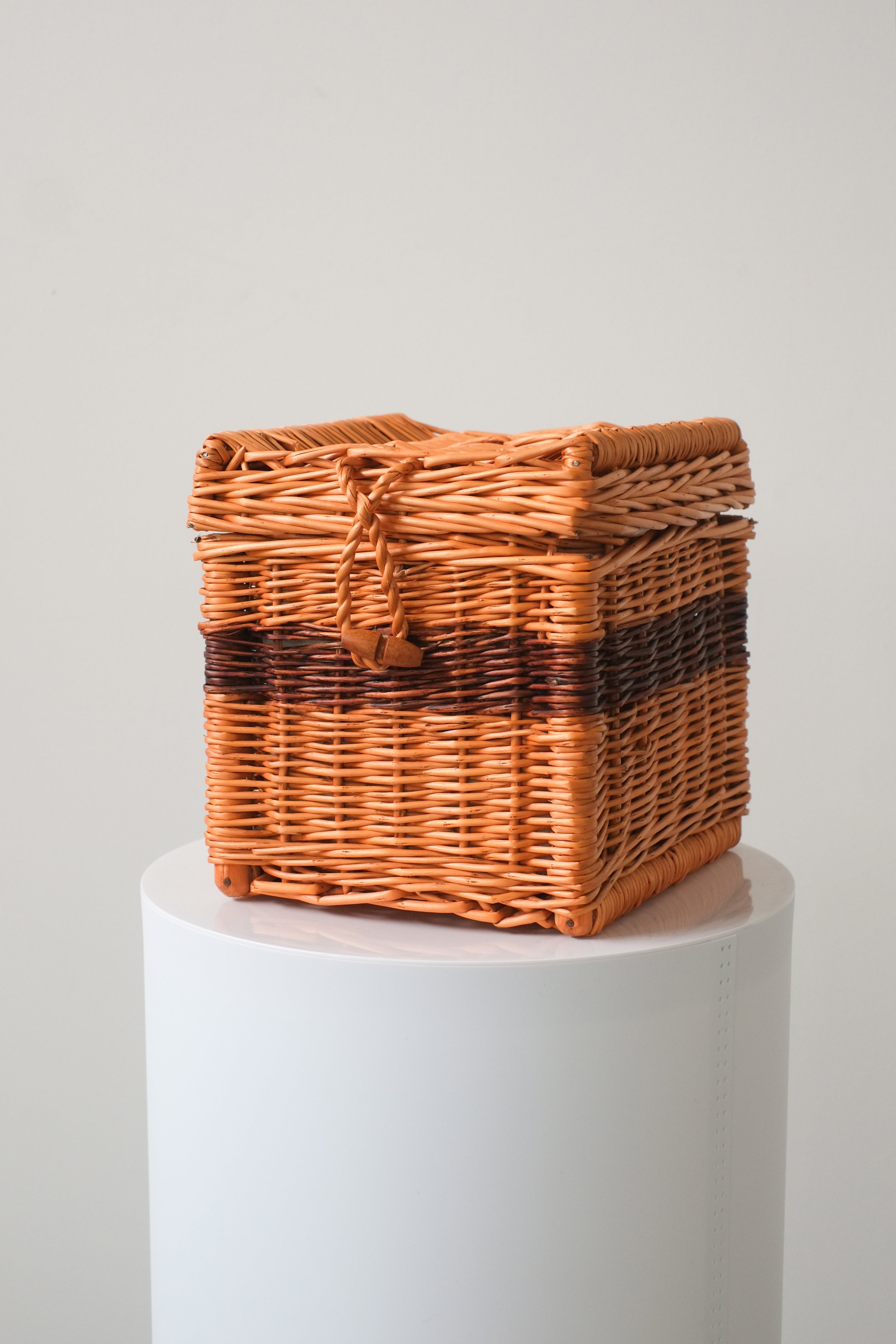 Willow Urn